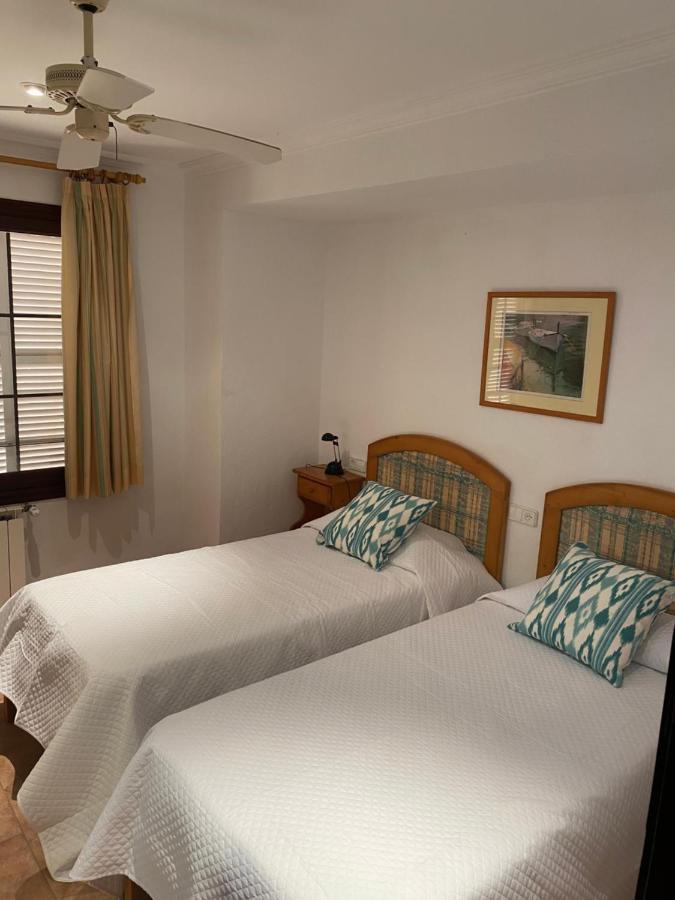 Hostal Restaurante Cala Кала Фигера Екстериор снимка