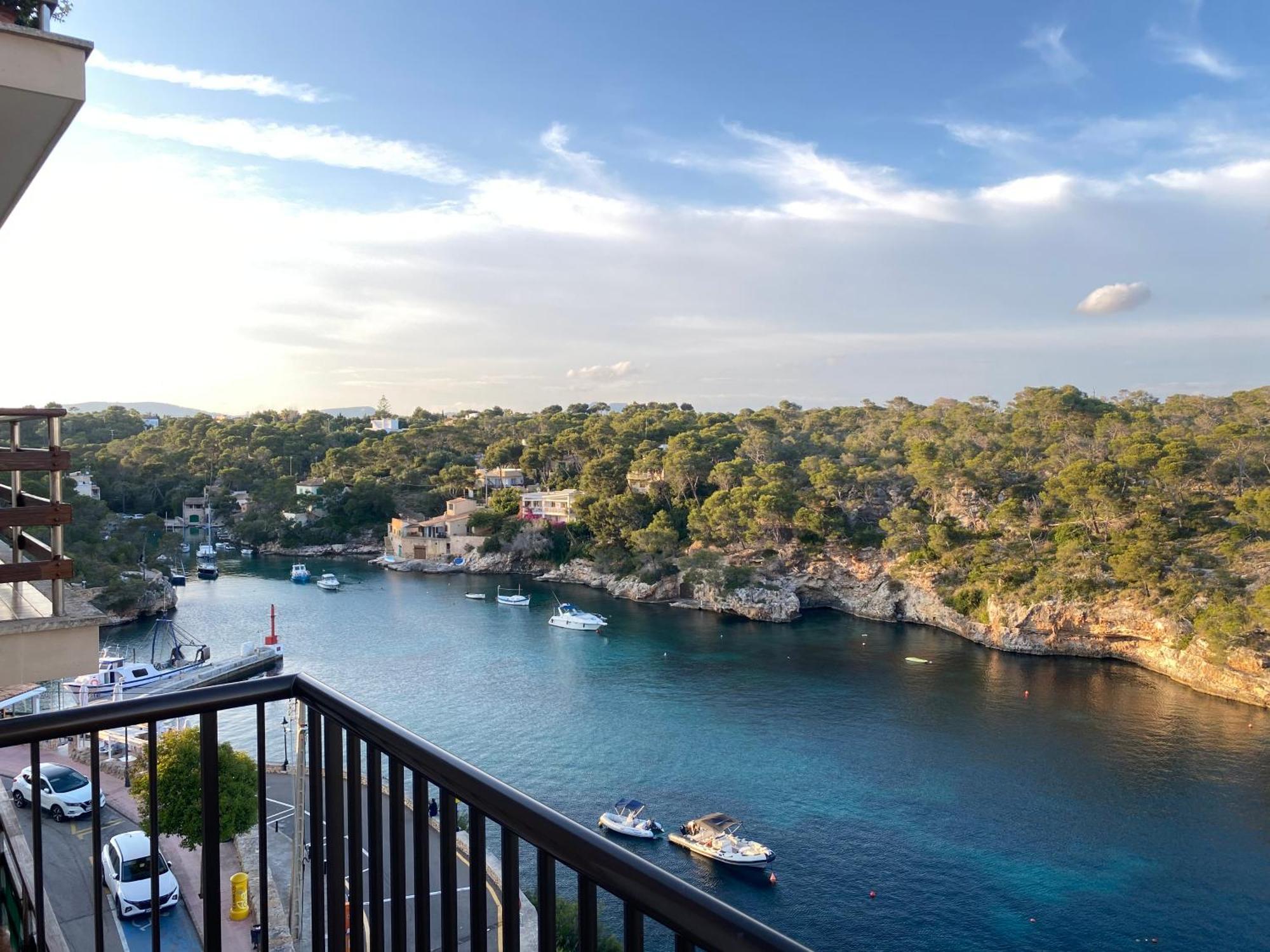 Hostal Restaurante Cala Кала Фигера Екстериор снимка