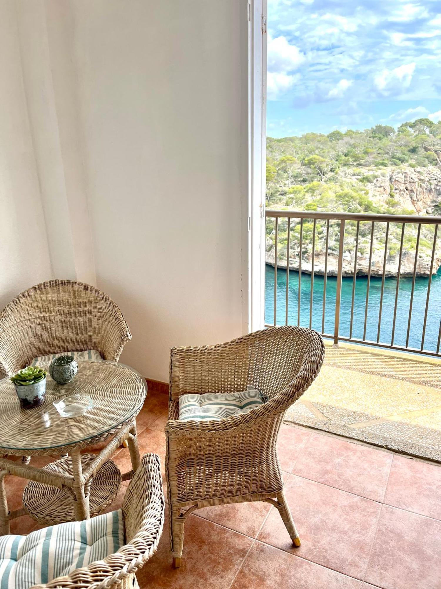 Hostal Restaurante Cala Кала Фигера Екстериор снимка