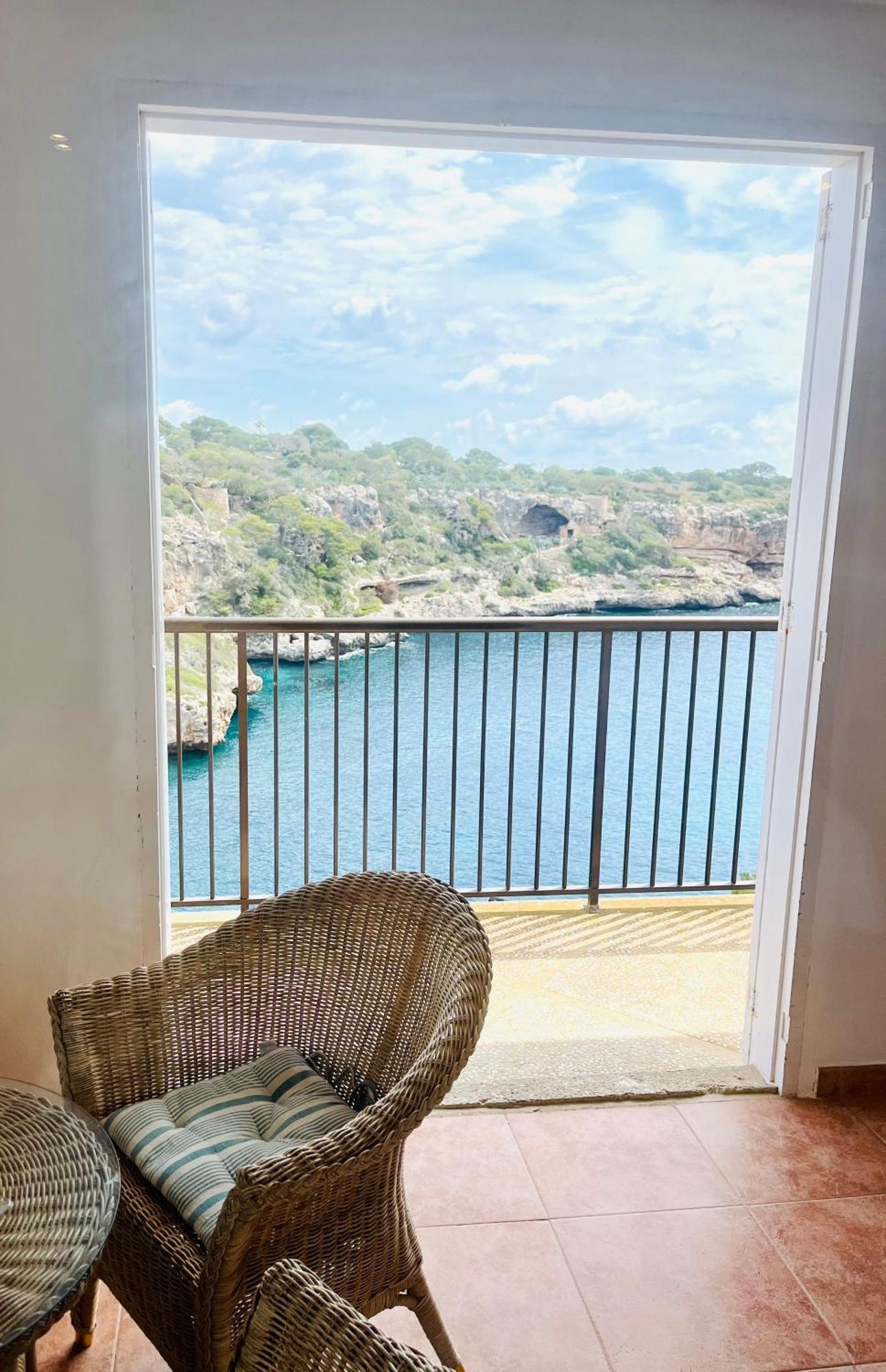 Hostal Restaurante Cala Кала Фигера Екстериор снимка